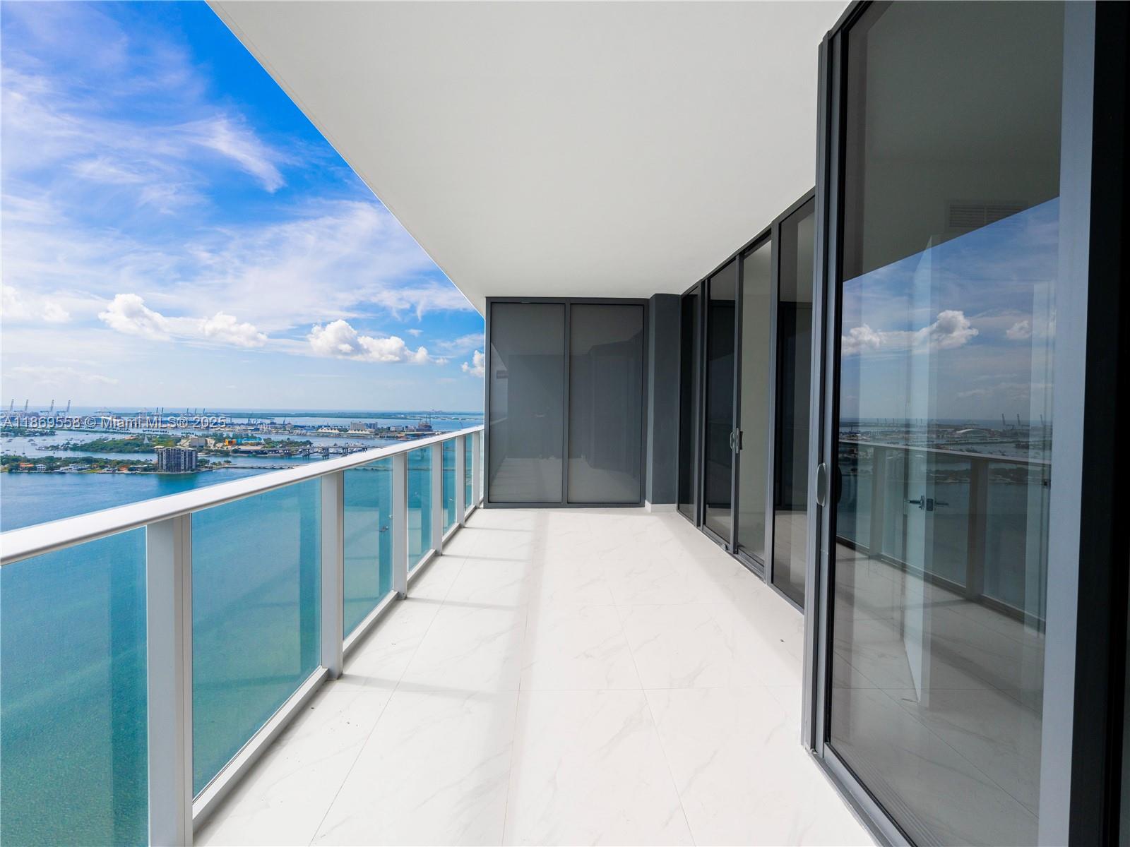 Condo for Sale in Miami, FL