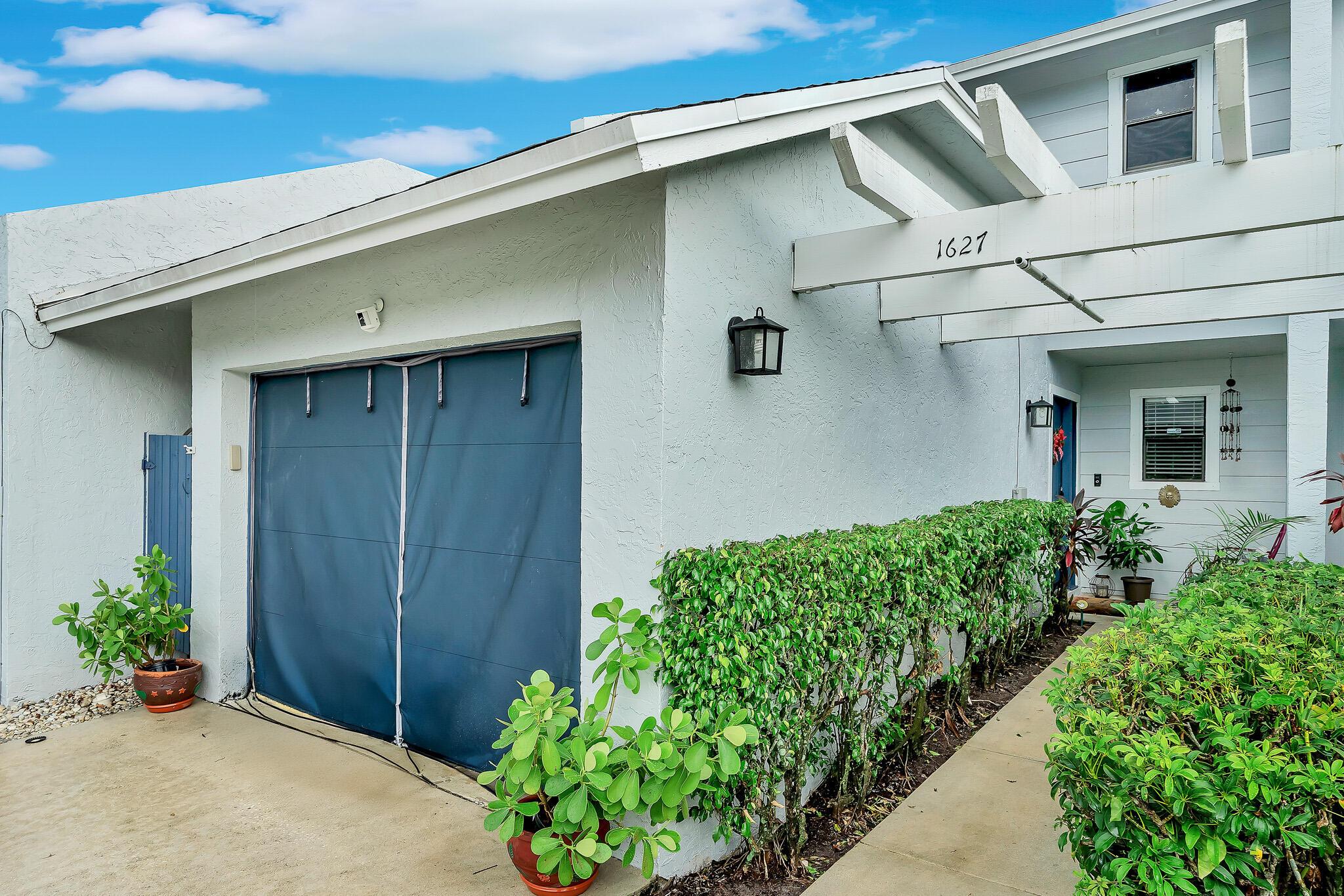 Homes for sale in West Palm Beach, FL | 1627 Woodbridge Lakes Circle, West Palm Beach, FL 33406 | MLS# R11120304