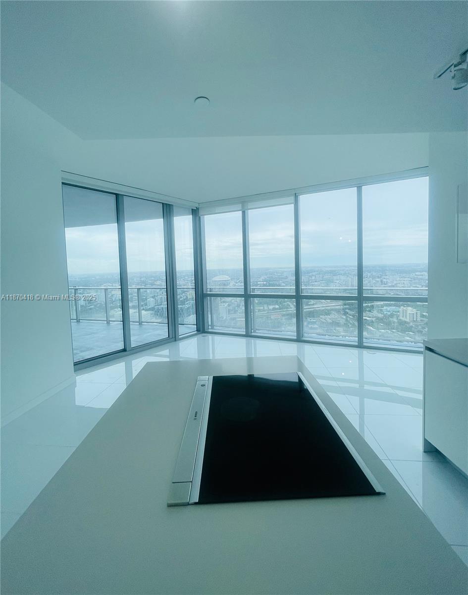 851 NE 1st Ave #5004, Miami FL 33132
