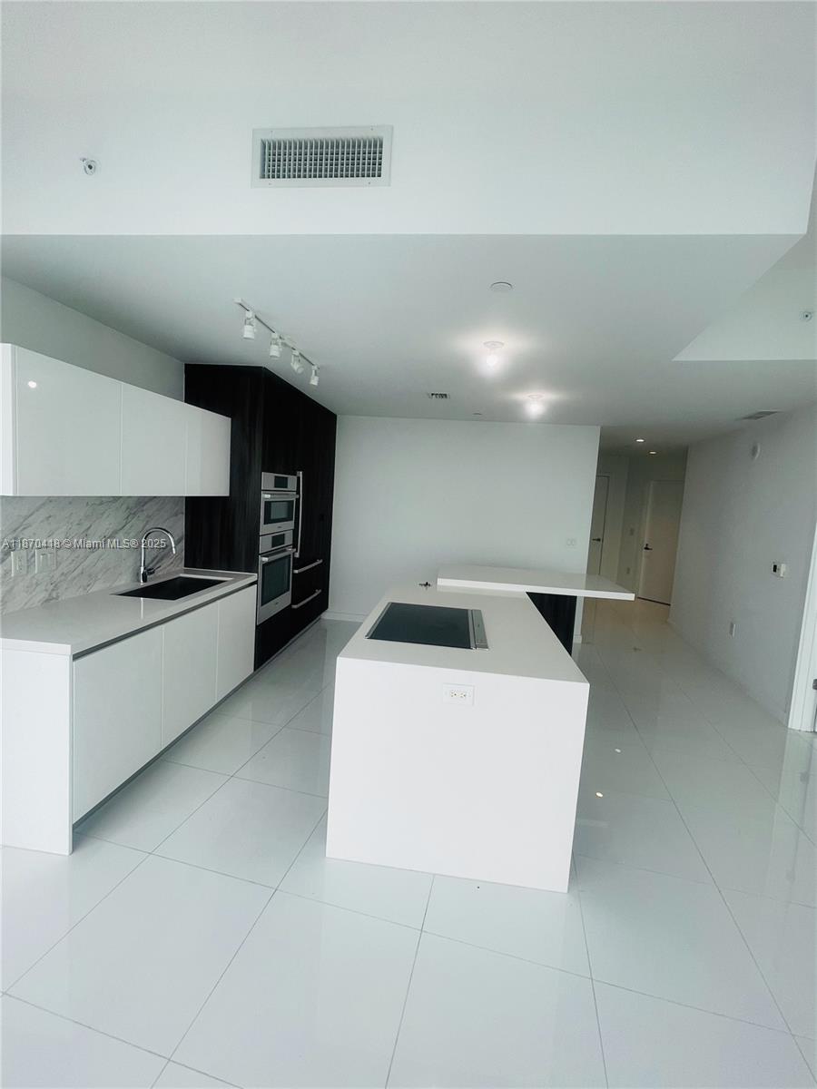 851 NE 1st Ave #5004, Miami FL 33132