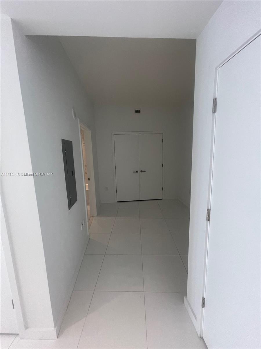 851 NE 1st Ave #5004, Miami FL 33132