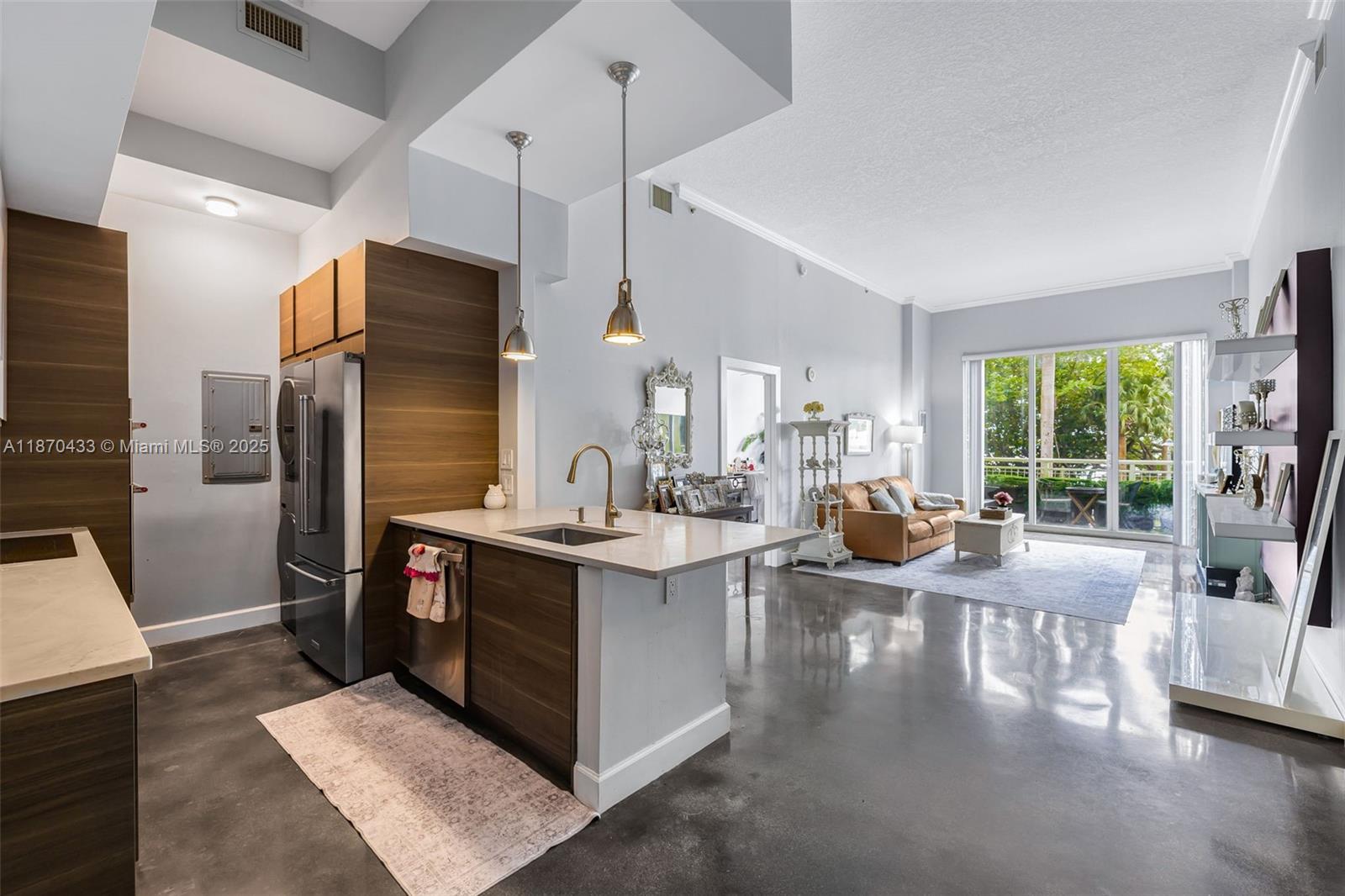 Apartamento à Venda em Miami, FL