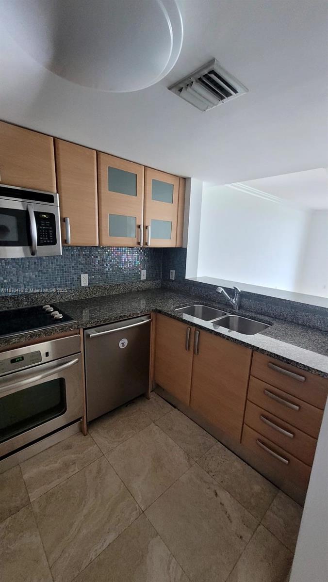 2101 Brickell Ave #1109, Miami FL 33129