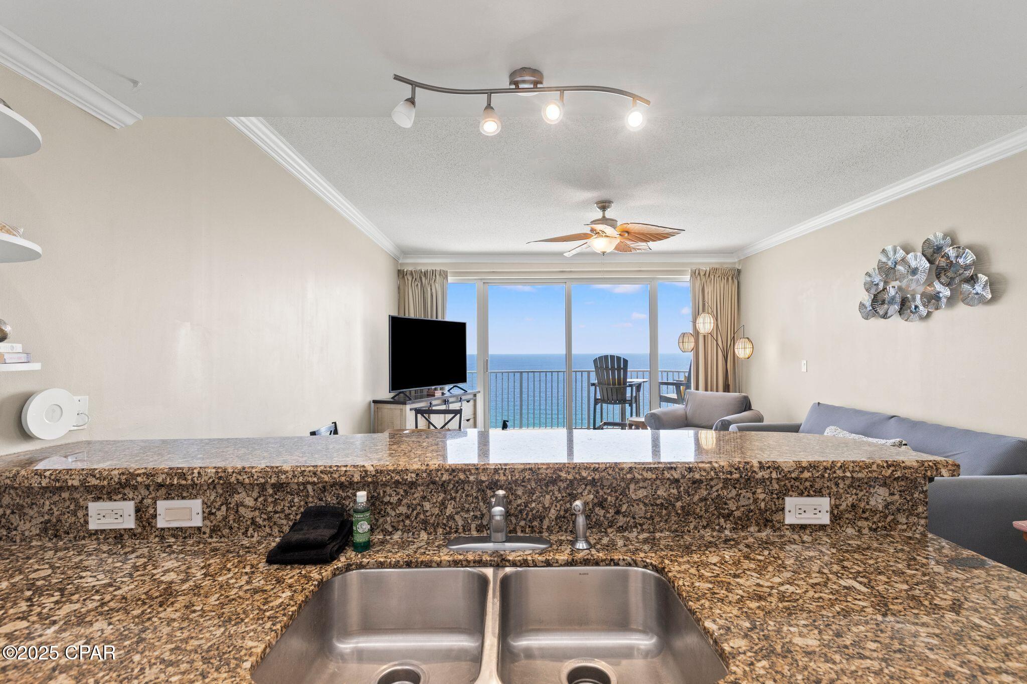 Image 10 For 9450 Thomas Drive 2105