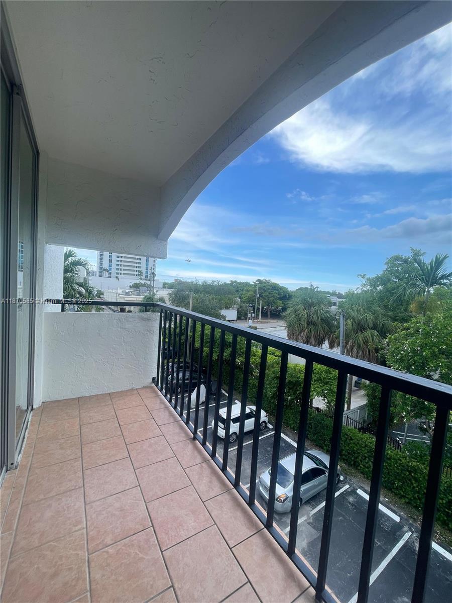 Coral Way Gardens Condo