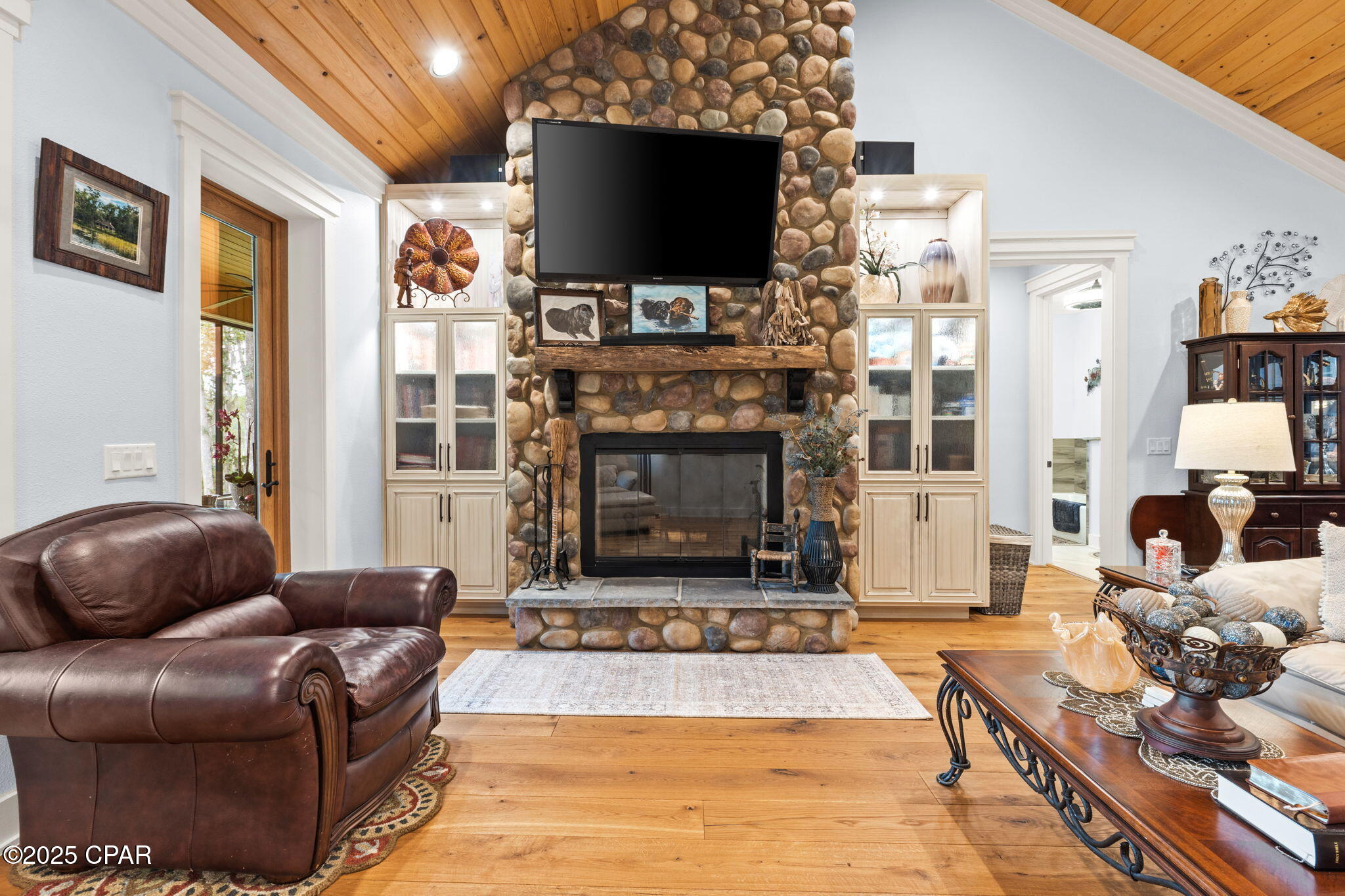 Listing photo id 21 for 3130 Magnolia Drive