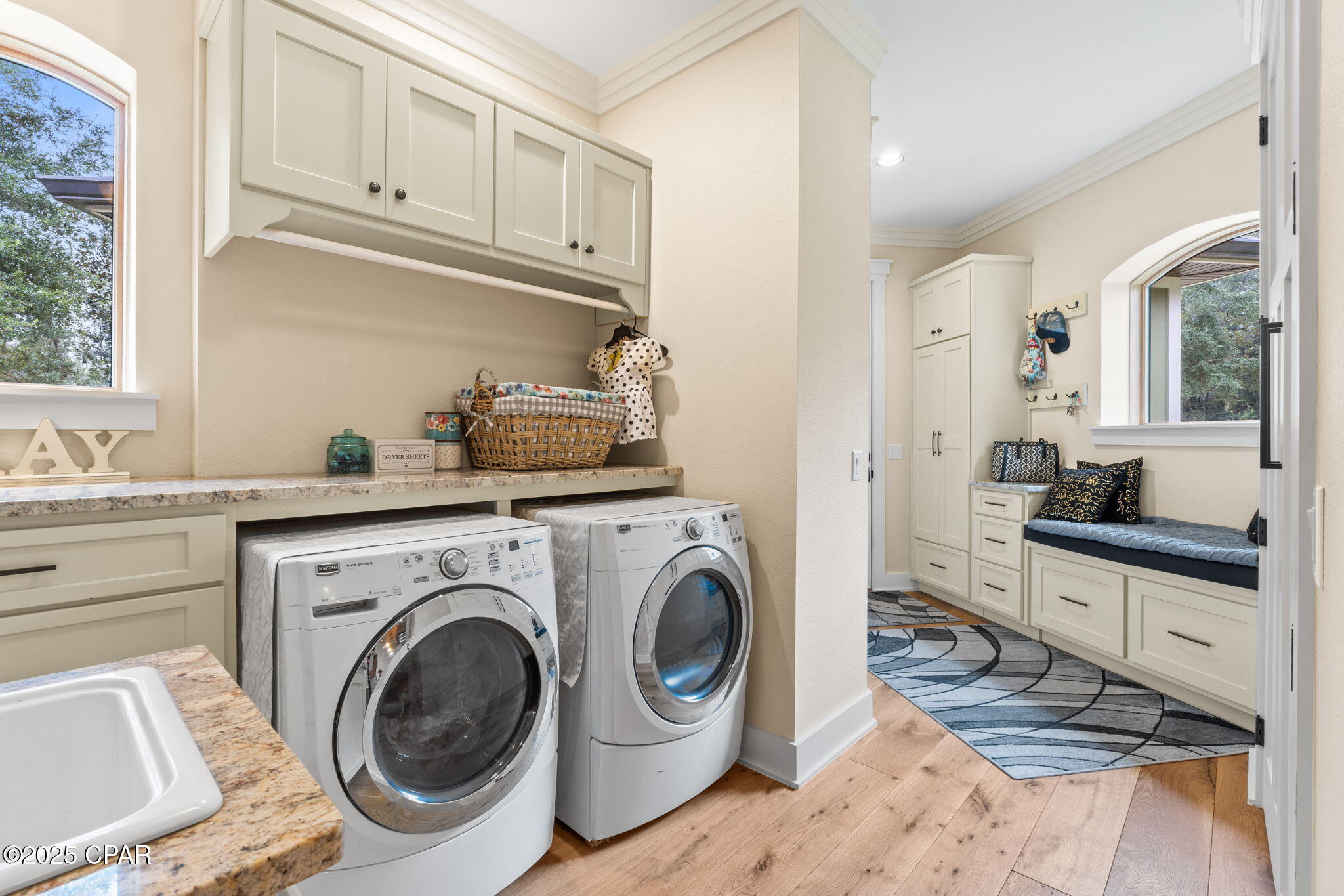 Listing photo id 37 for 3130 Magnolia Drive