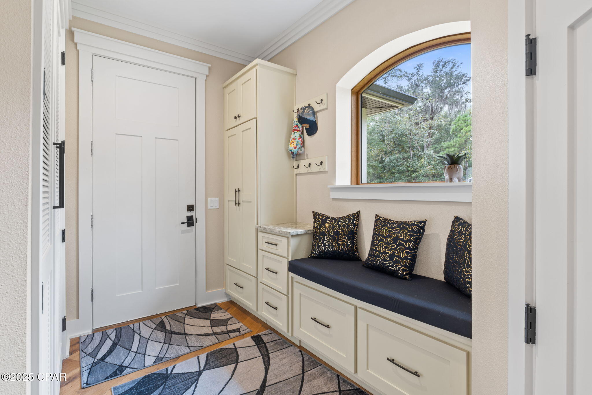 Listing photo id 40 for 3130 Magnolia Drive