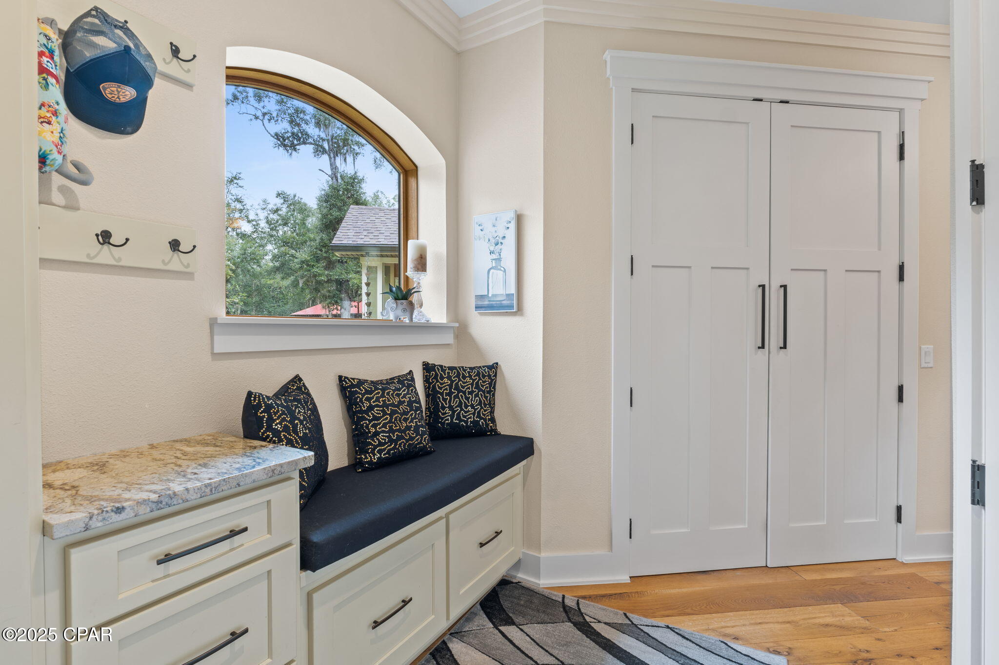 Listing photo id 41 for 3130 Magnolia Drive