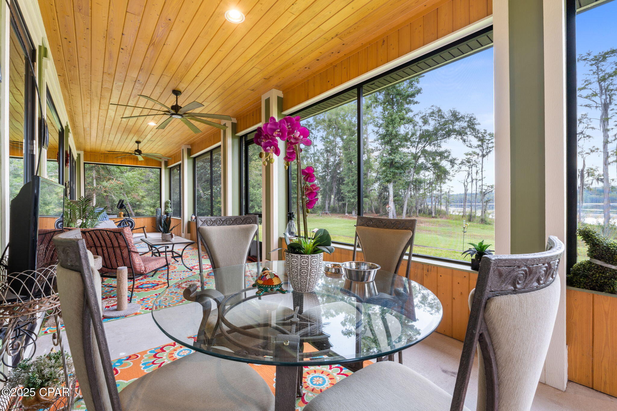 Listing photo id 47 for 3130 Magnolia Drive