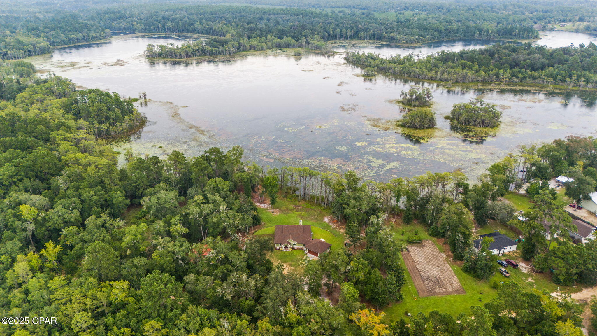 Listing photo id 50 for 3130 Magnolia Drive