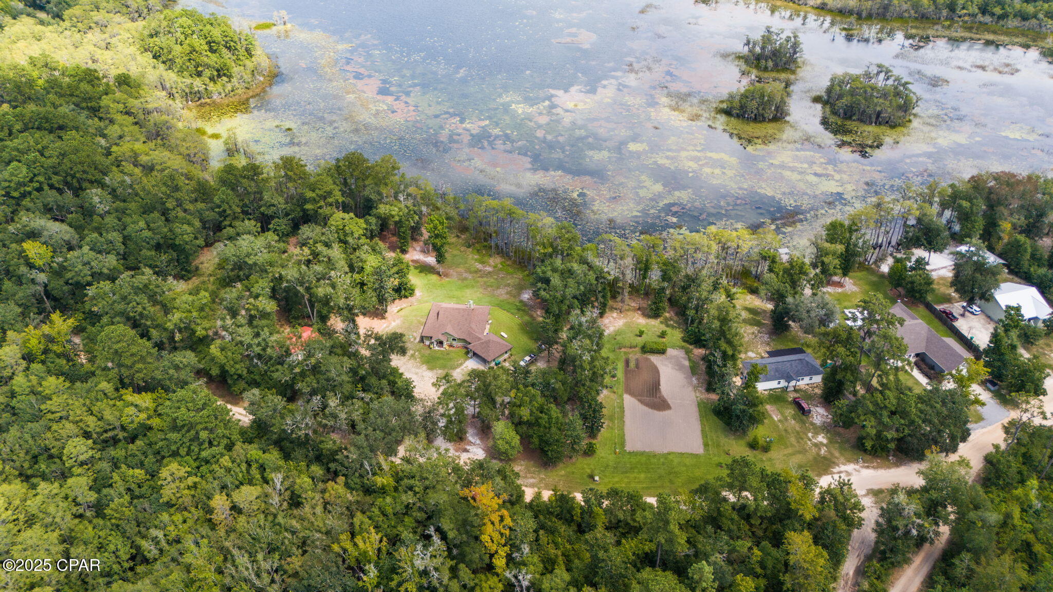 Listing photo id 65 for 3130 Magnolia Drive