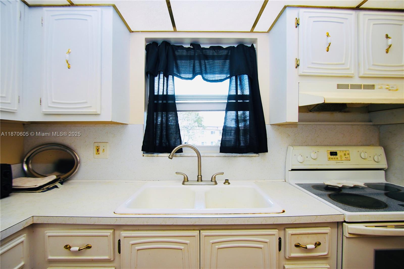 Homes for sale in Palm Springs, FL | 702 Lori Dr #190, Palm Springs, FL 33461 | MLS# A11870605