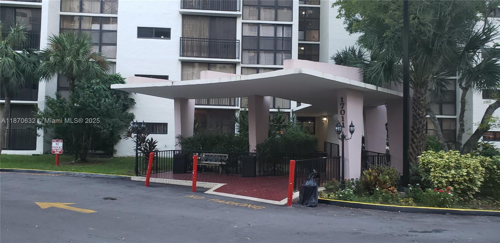 Plaza Of Americas Condo