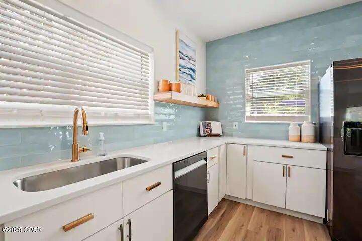 Image 13 For 360 Holiday Road