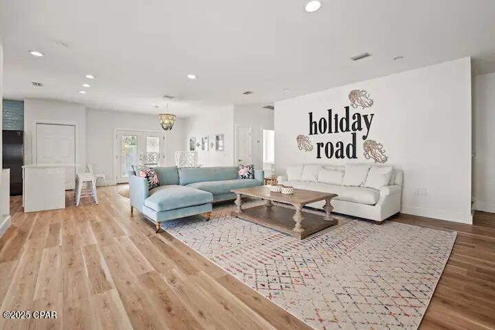 Listing photo id 17 for 360 Holiday Road