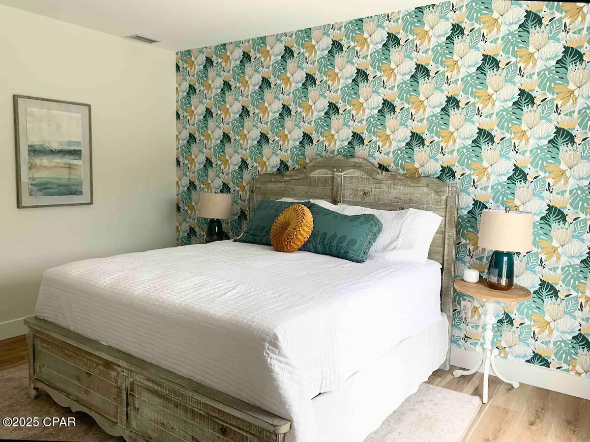 Listing photo id 20 for 360 Holiday Road