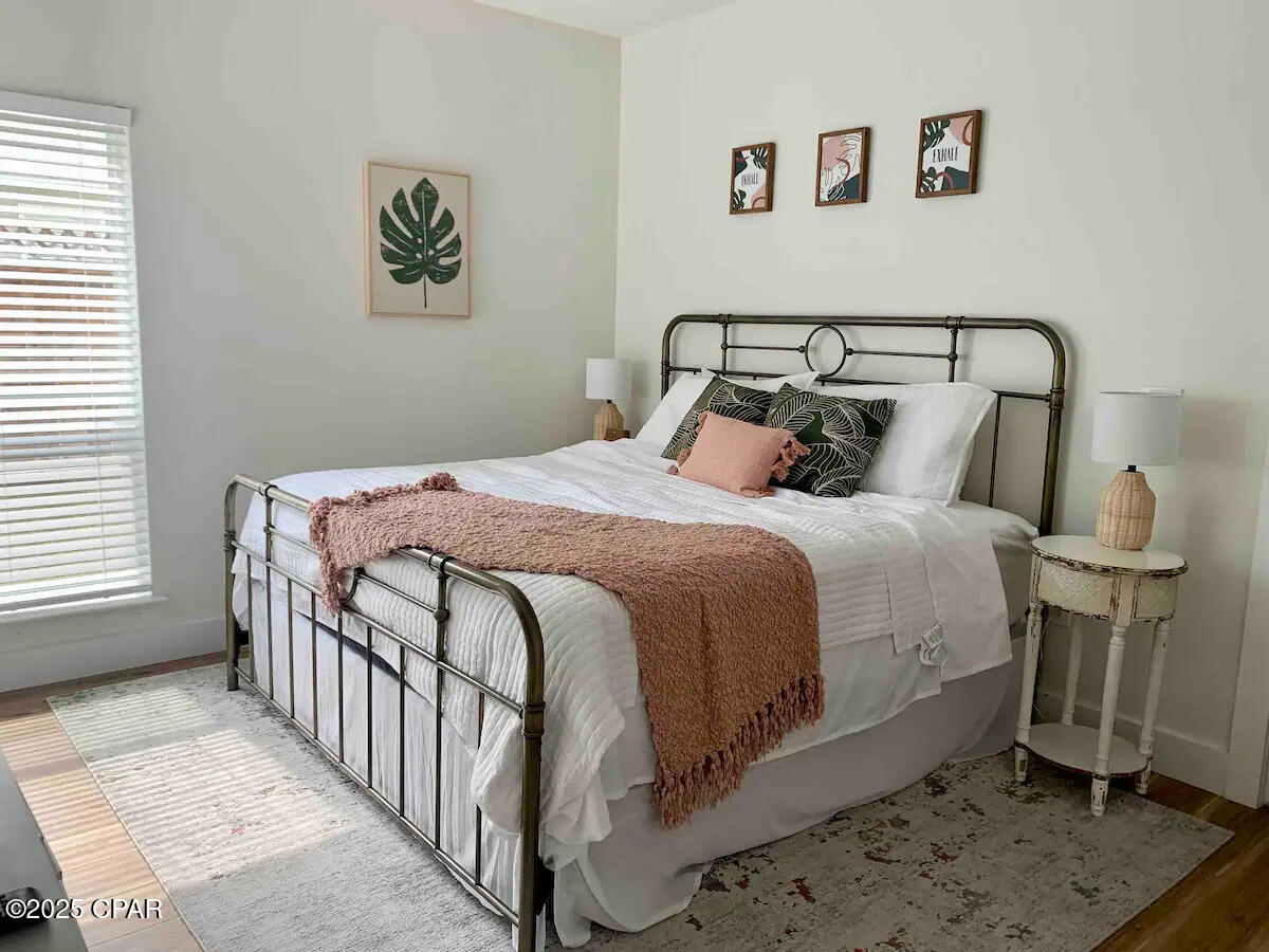 Listing photo id 29 for 360 Holiday Road