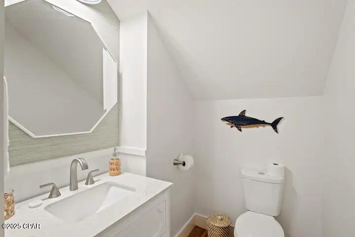 Image 32 For 360 Holiday Road