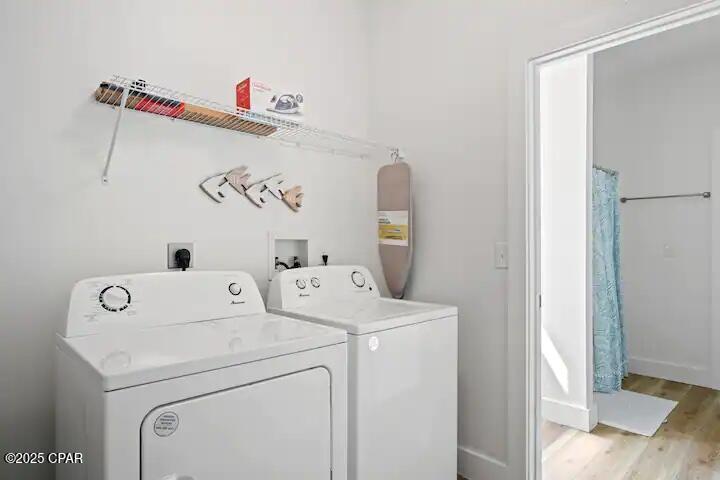 Image 33 For 360 Holiday Road