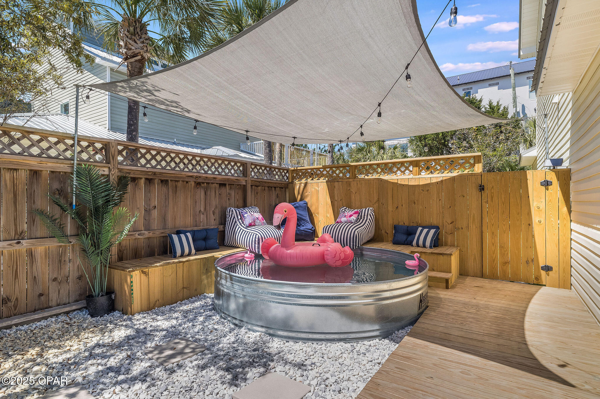 Listing photo id 7 for 360 Holiday Road