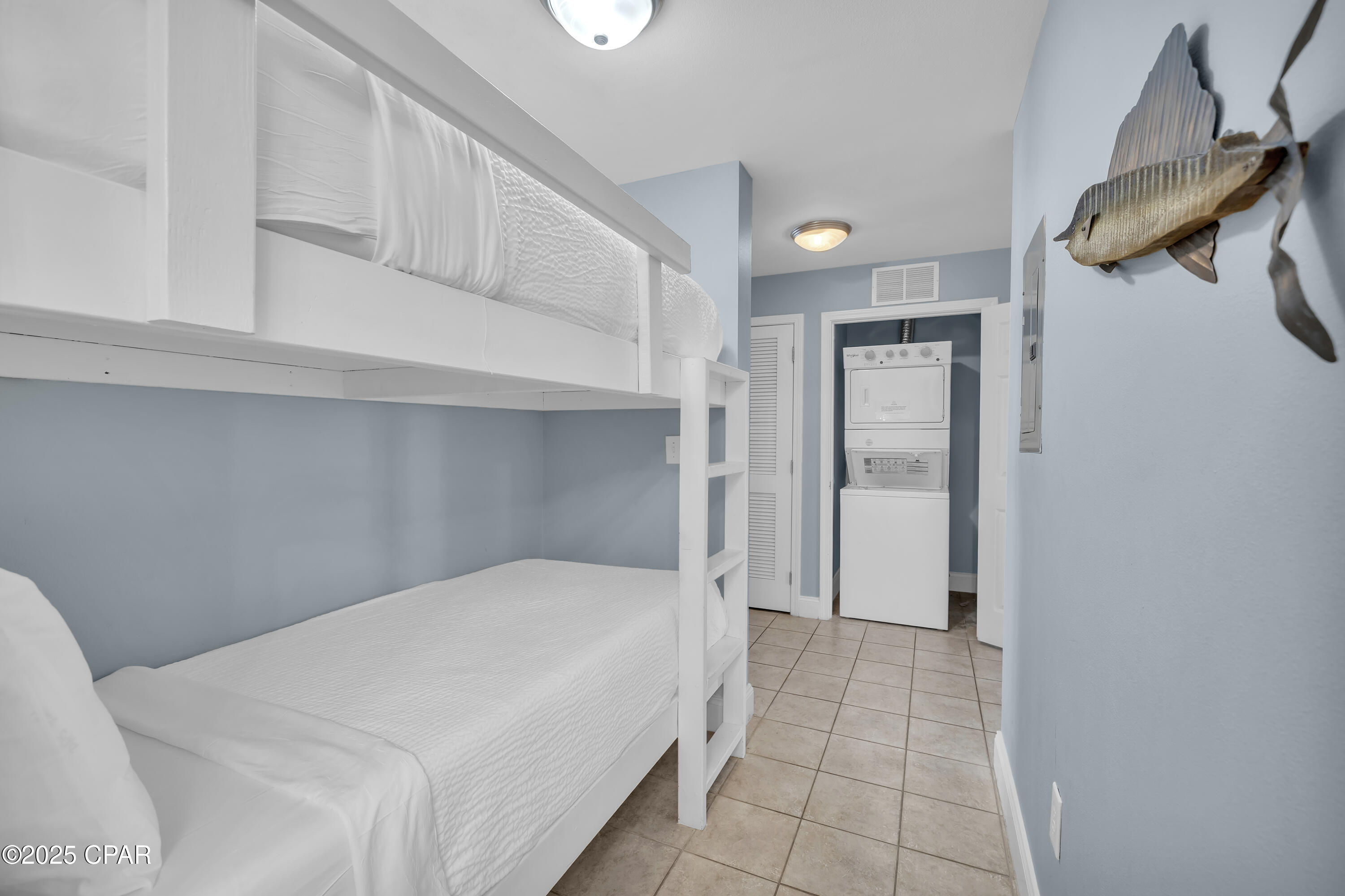 Image 15 For 9860 Thomas Drive 921