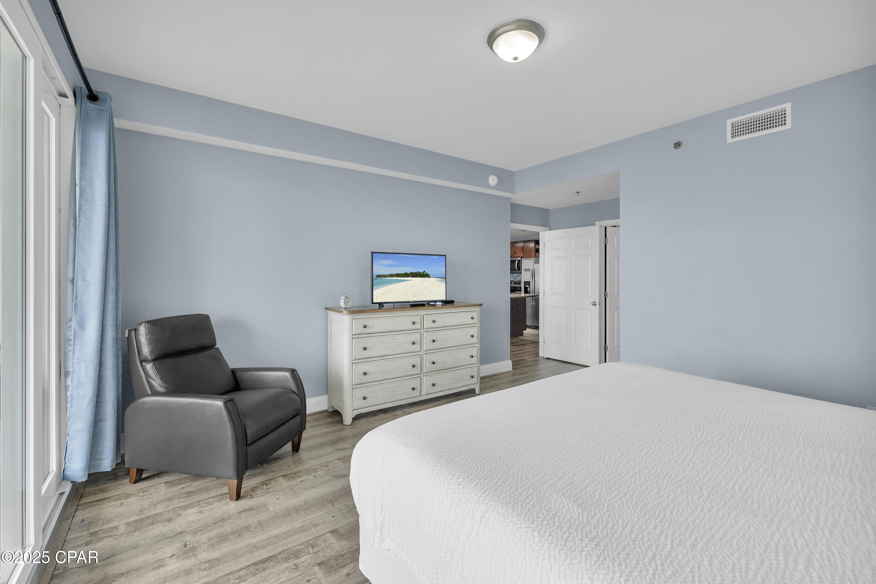 Image 39 For 9860 Thomas Drive 921