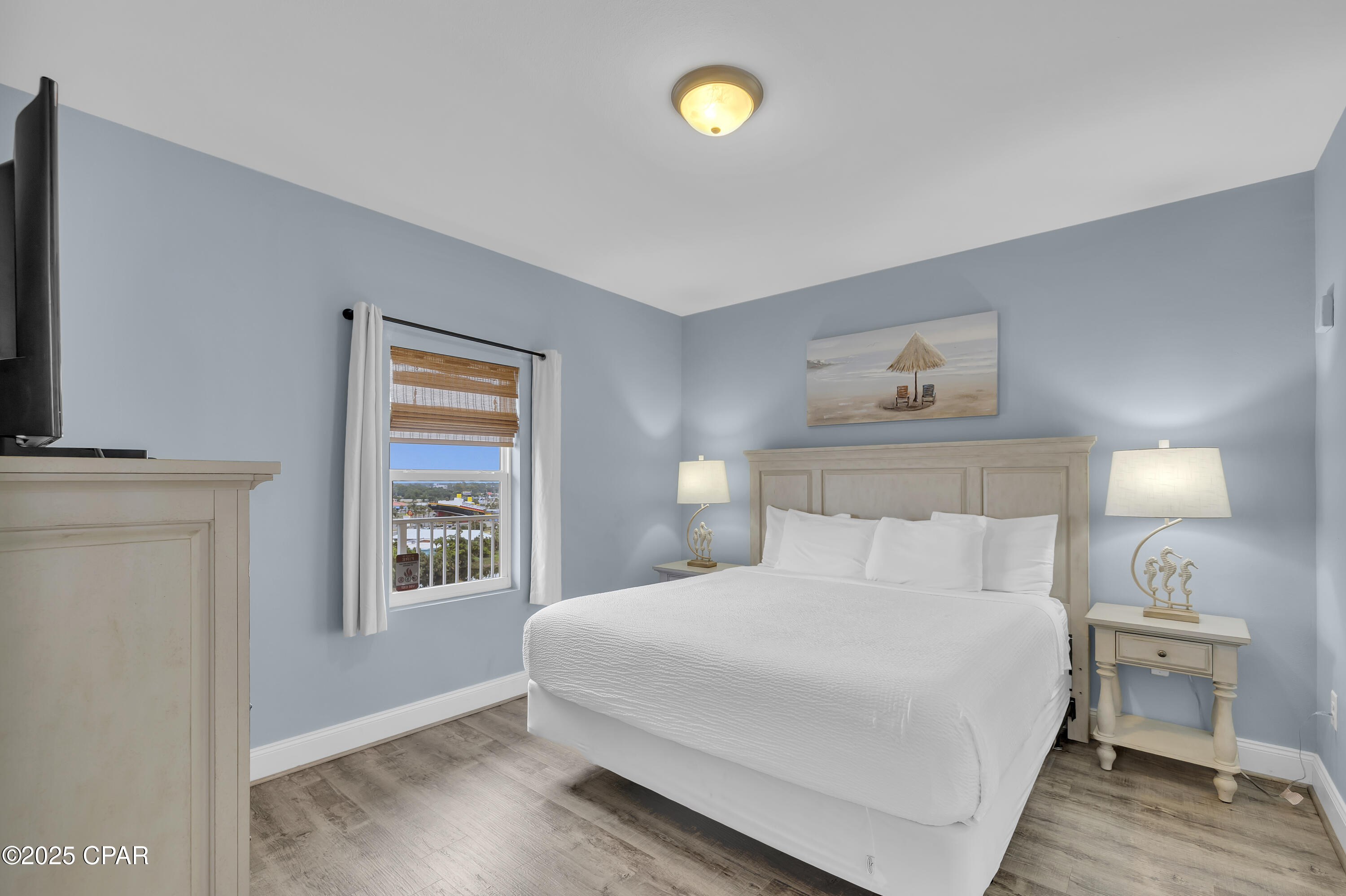 Image 8 For 9860 Thomas Drive 921