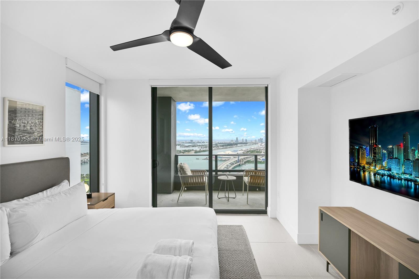 Condo for Sale in Miami, FL