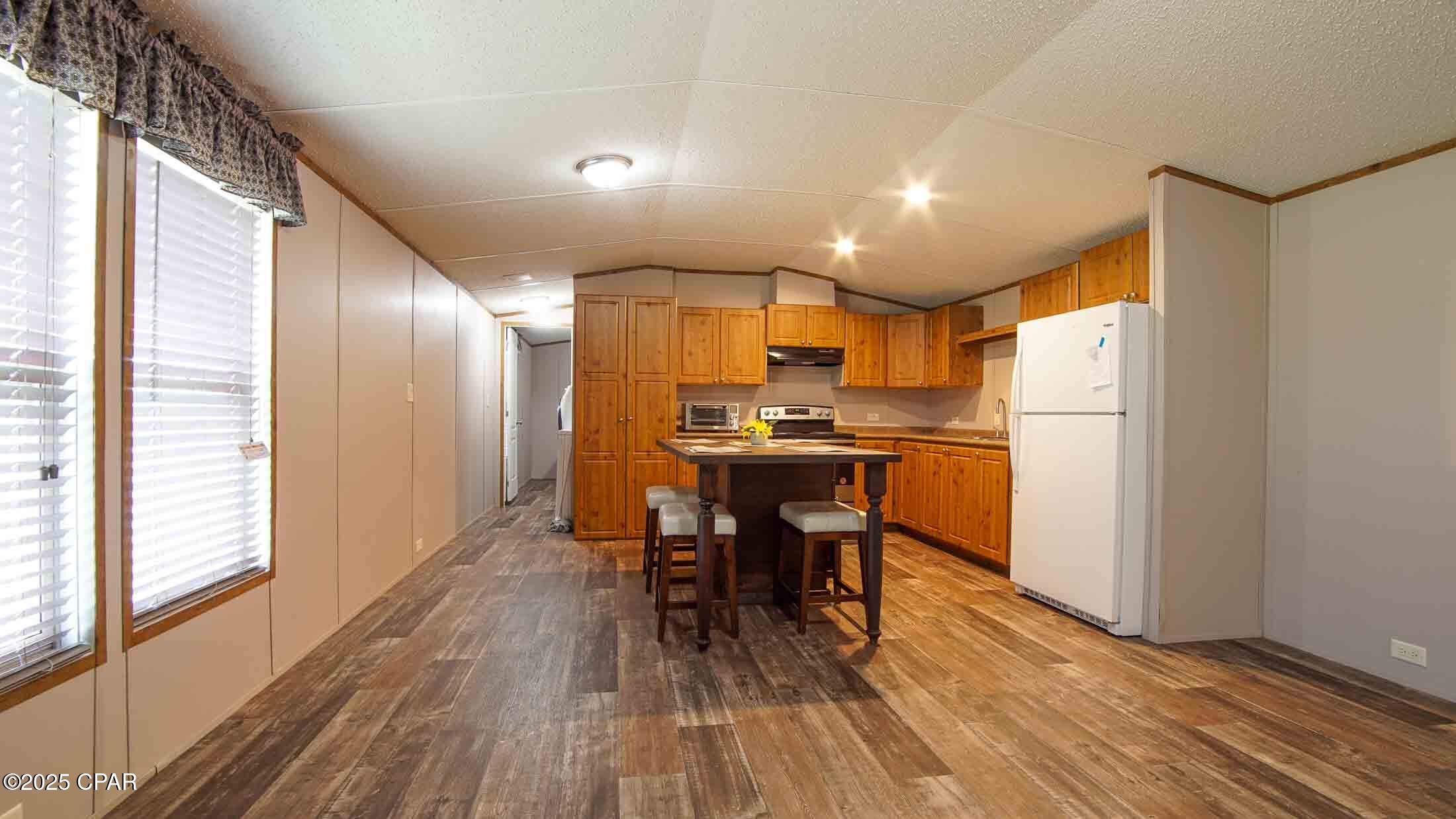 Image 4 For 20771 Marianna Lake Avenue