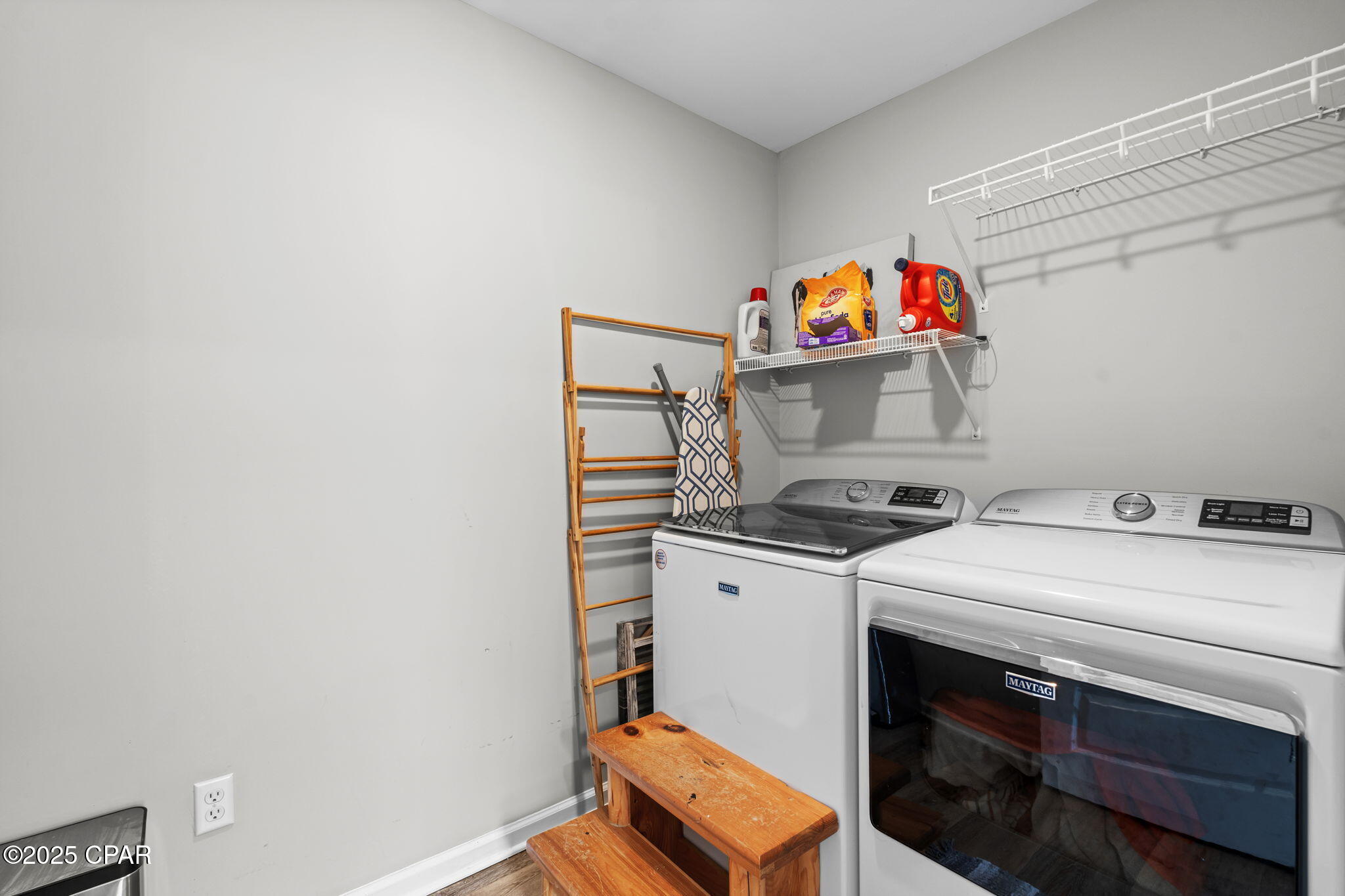 Image 21 For 406 Raven Lane