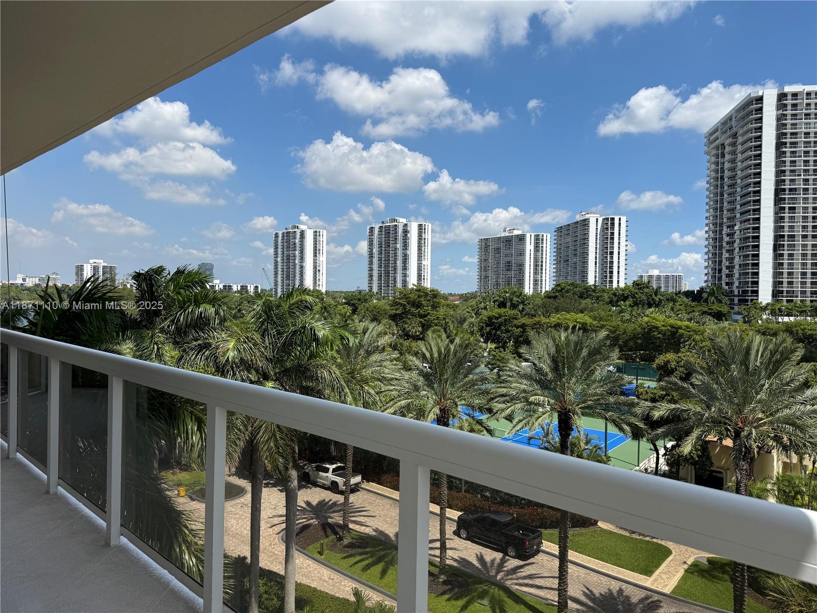 20185 Country Club Dr Unit 510, Aventura, Florida 33180