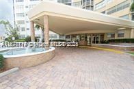 Lake Point Tower Condomin