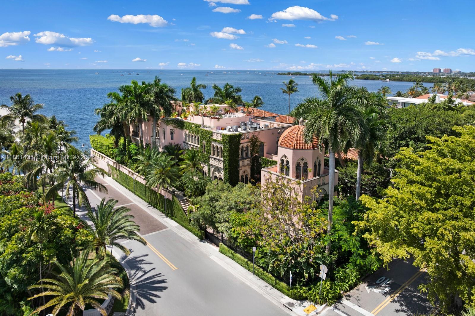 1840 S Bayshore Ln