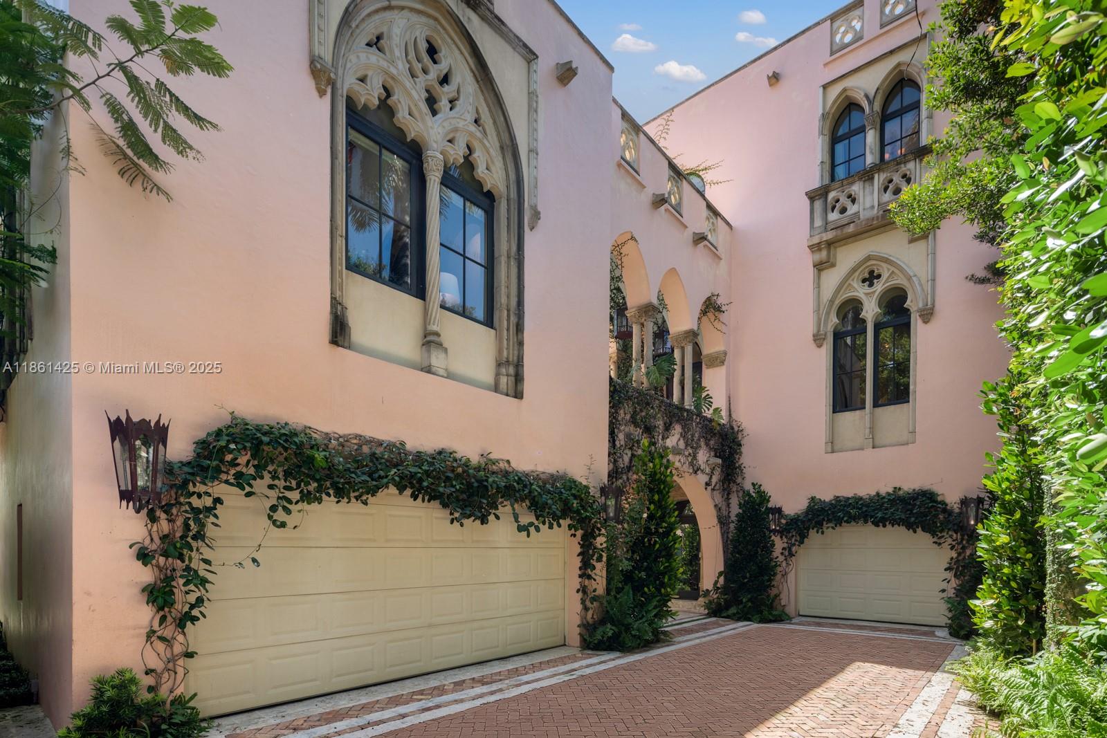 1840 S Bayshore Ln