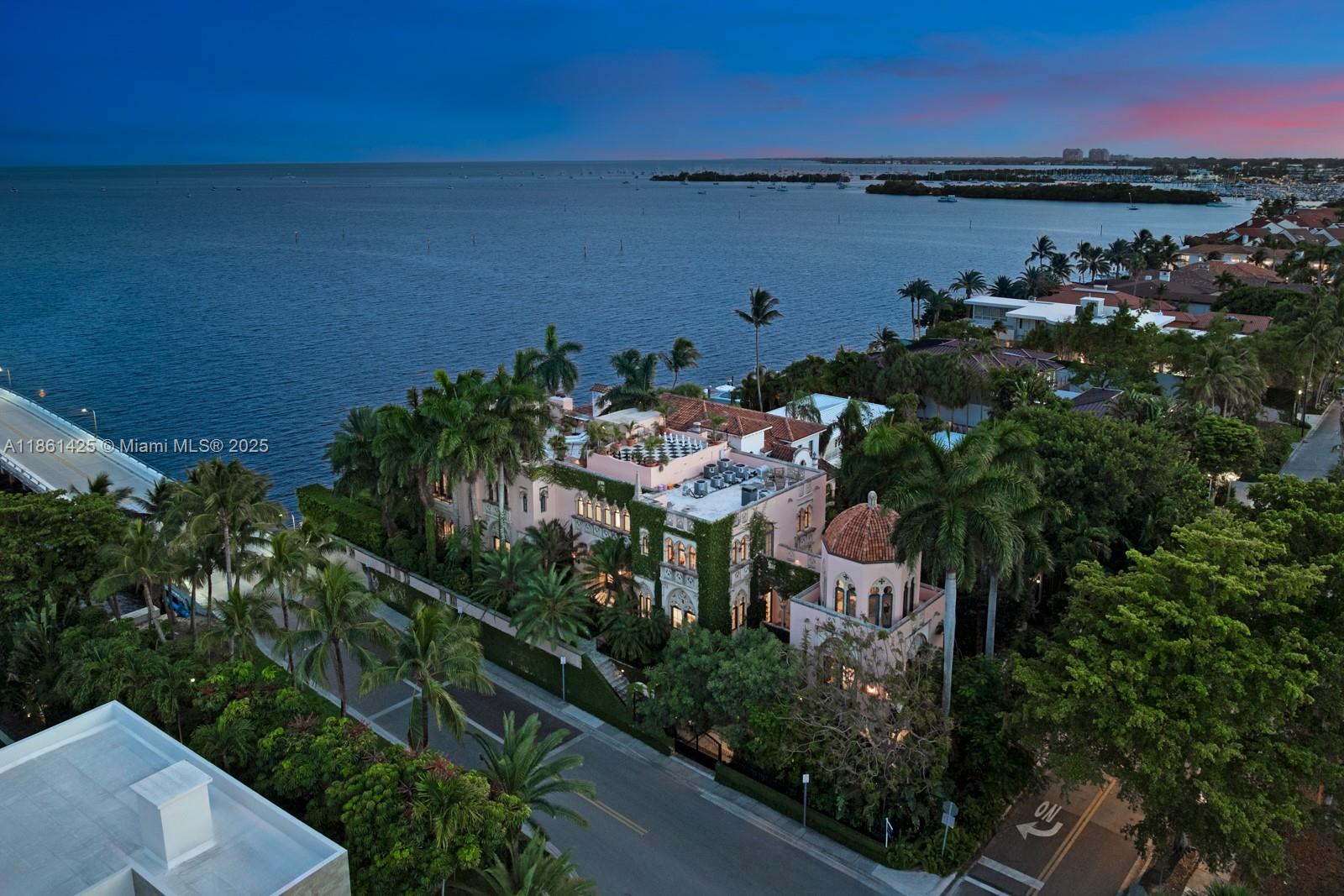1840 S Bayshore Ln