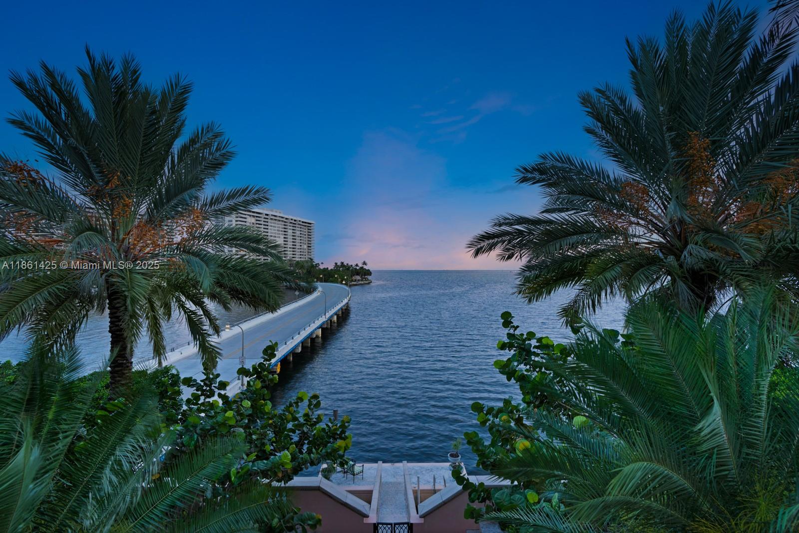 1840 S Bayshore Ln