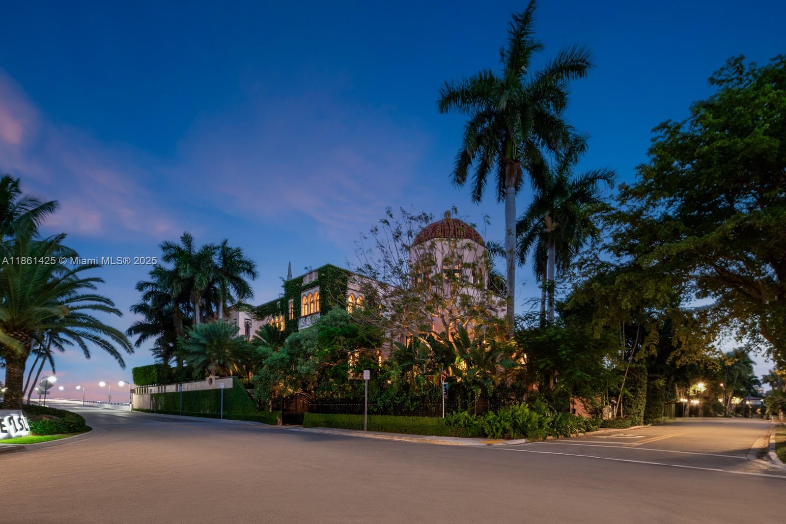 1840 S Bayshore Ln