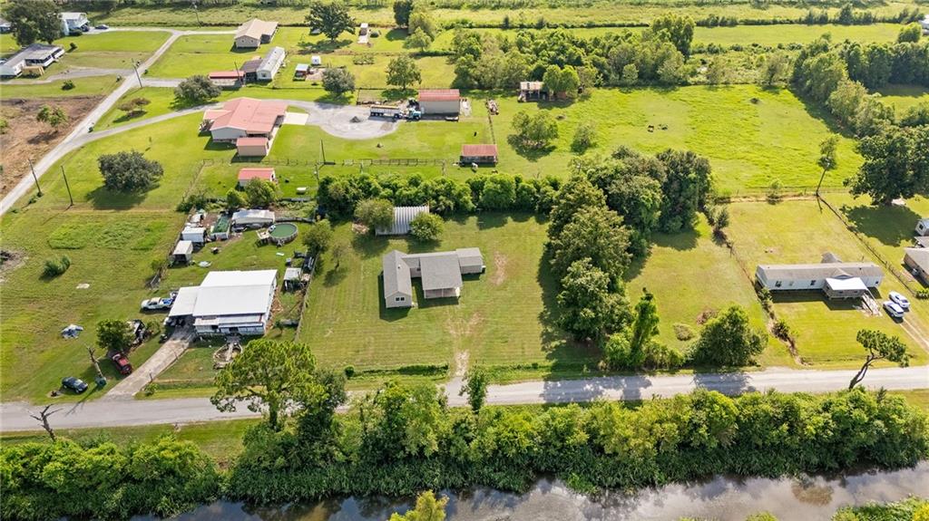 Homes for sale in Raceland, LA | 201 Lake Dr, Raceland, LA 70394 | MLS# 2519761