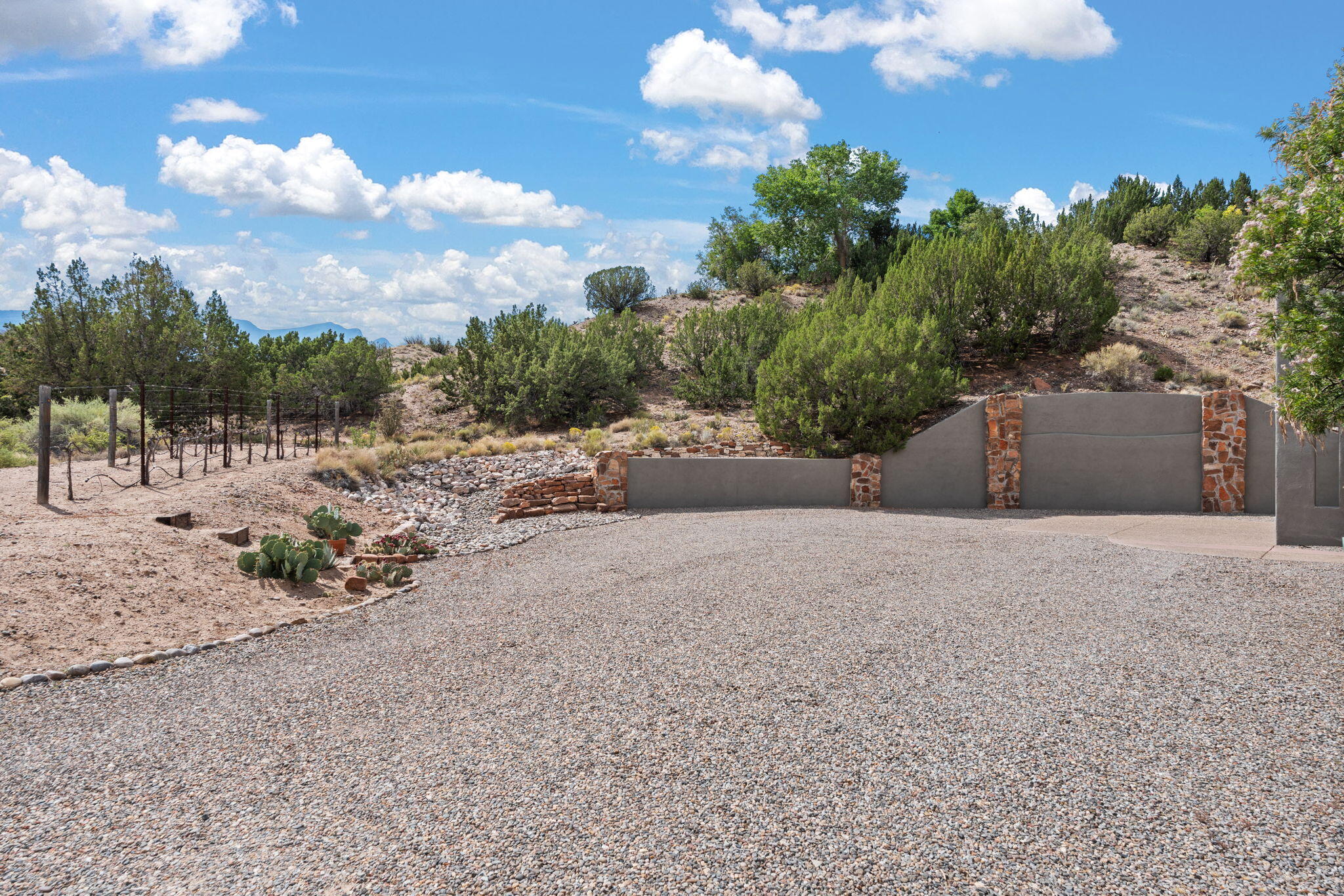 Homes for sale in Placitas, NM | 115 Vista Montana Loop, Placitas, NM 87043 | MLS# 1090788