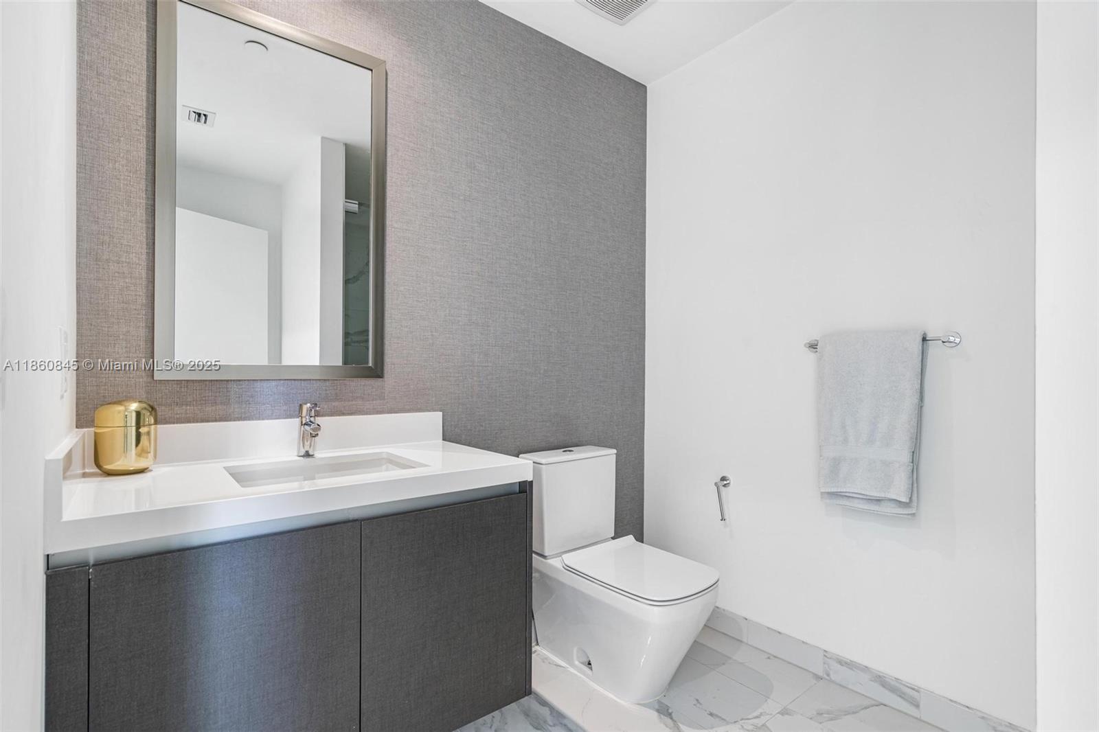 851 NE 1st Ave #3301, Miami FL 33132