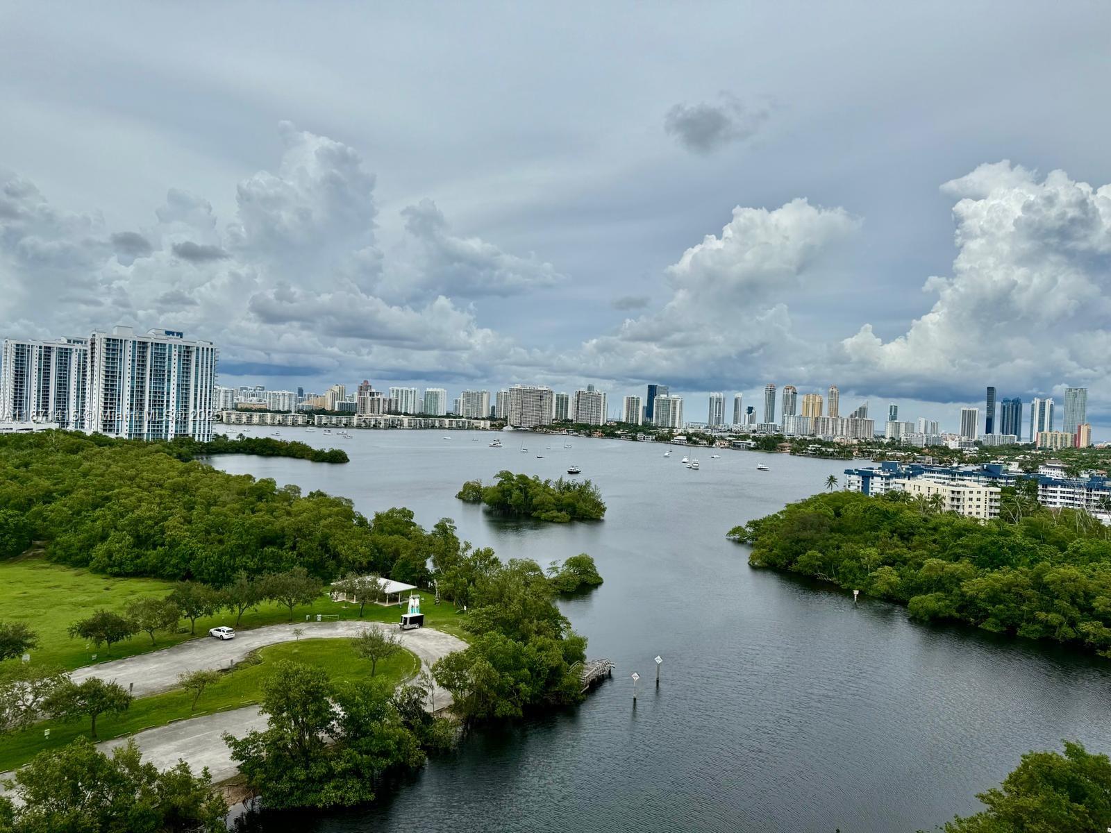 Condo for Sale in North Miami Beach, FL