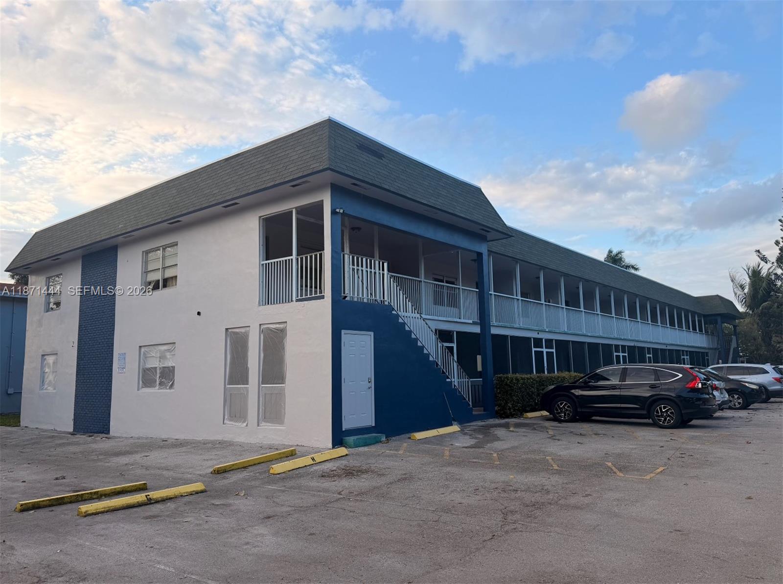 Kings Way Condo Apts 1 In