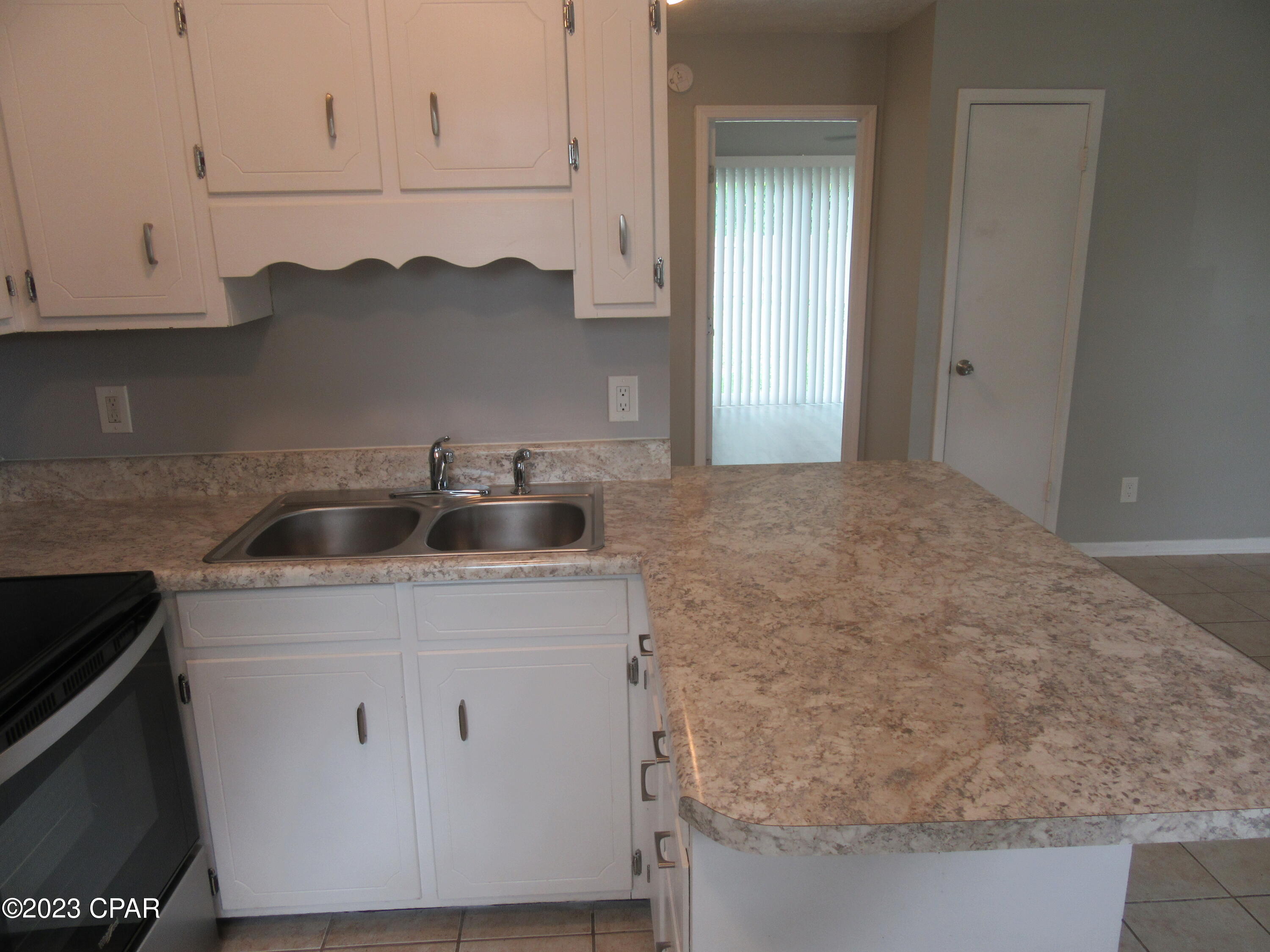 Image 6 For 2524 Beech Street A