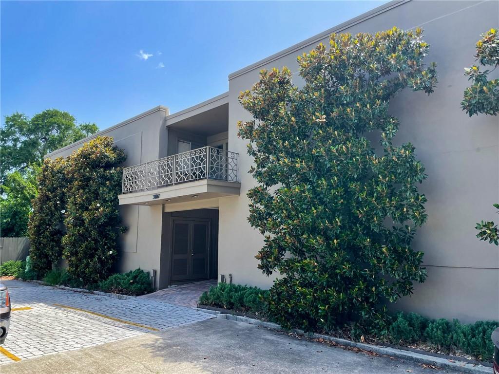 listing main picture