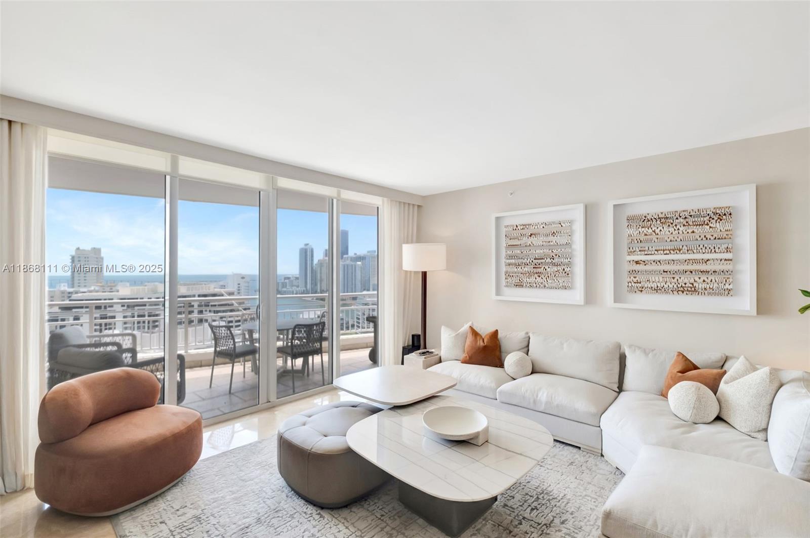 Condo for Sale in Miami, FL