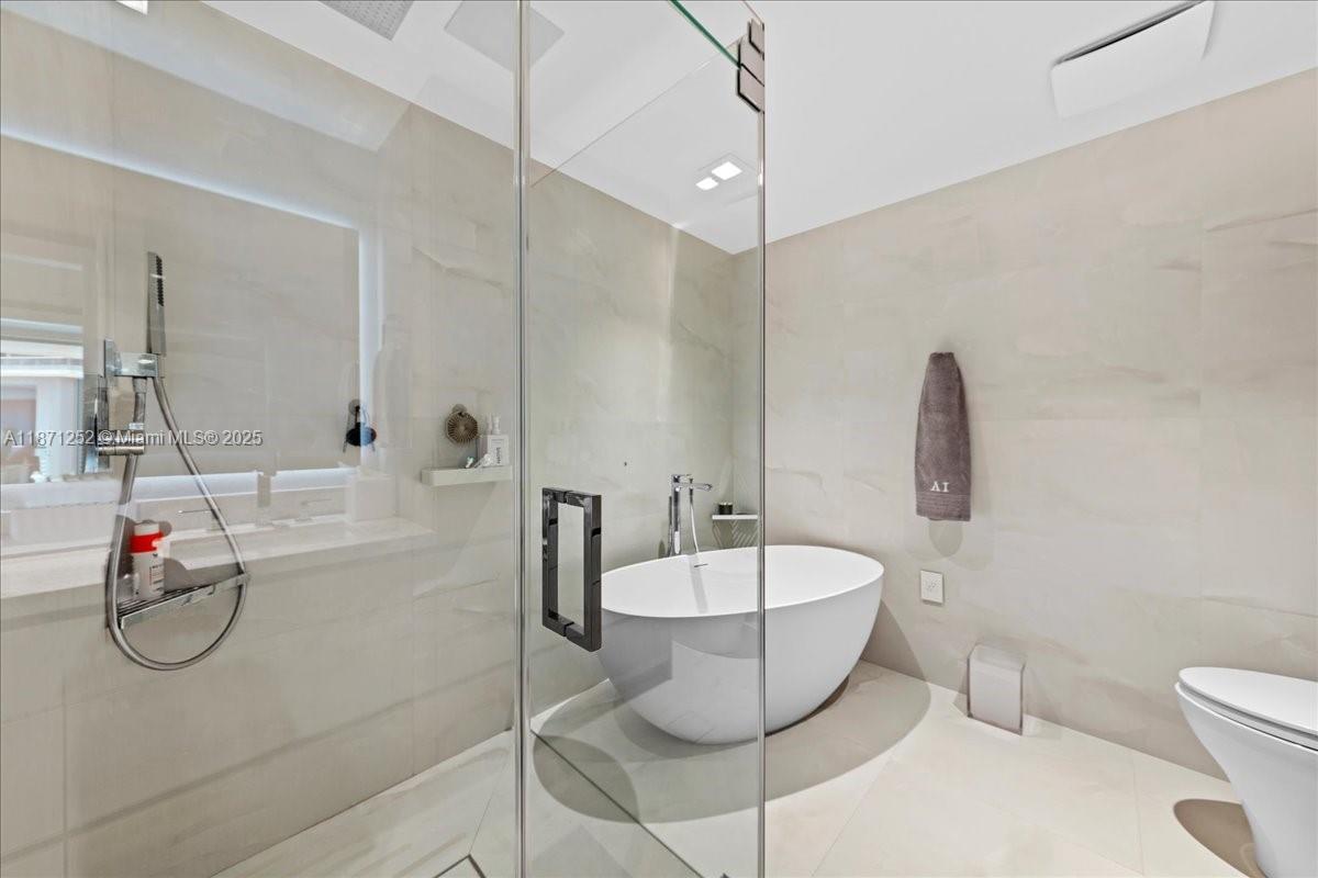 1331 Brickell Bay Dr #1406, Miami FL 33131