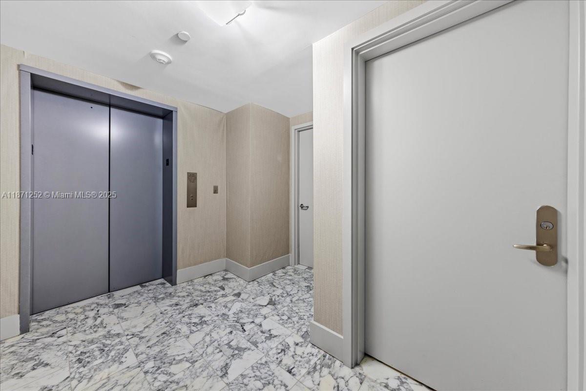 1331 Brickell Bay Dr #1406, Miami FL 33131