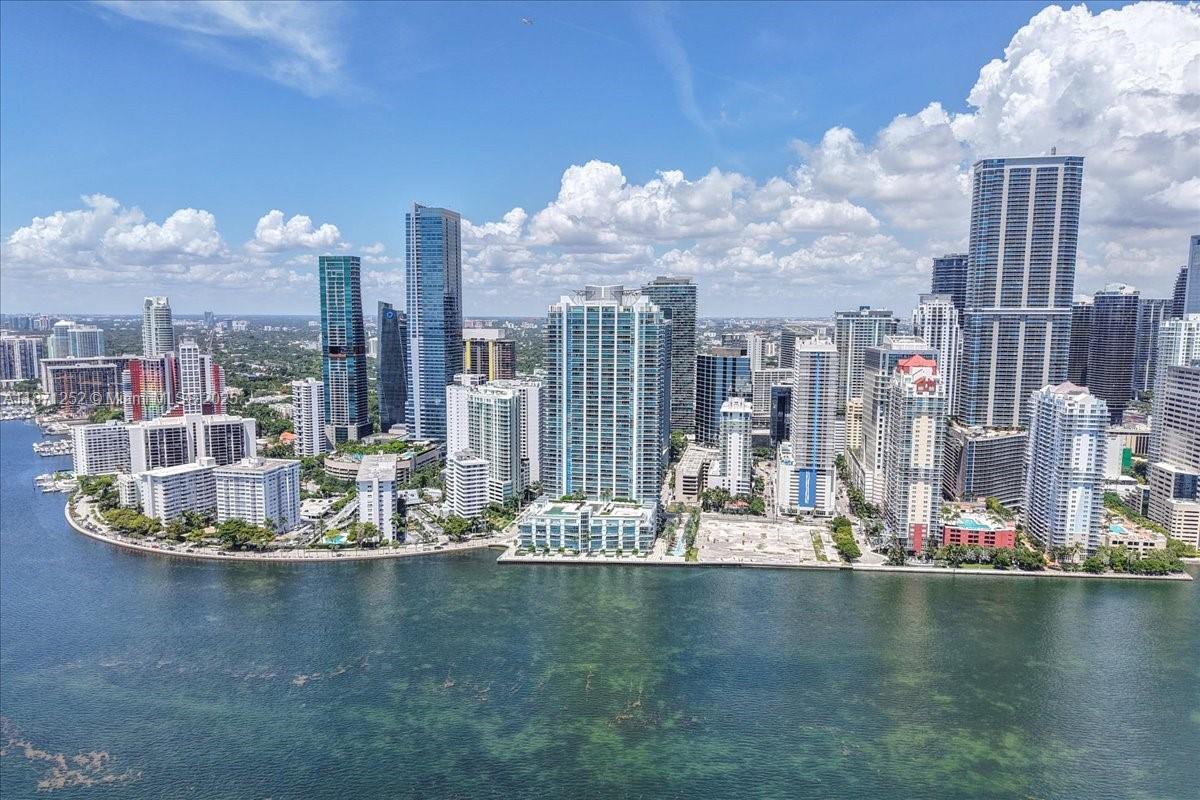 1331 Brickell Bay Dr #1406, Miami FL 33131
