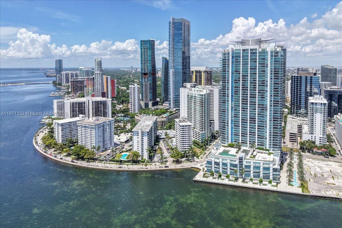 1331 Brickell Bay Dr #1406, Miami FL 33131
